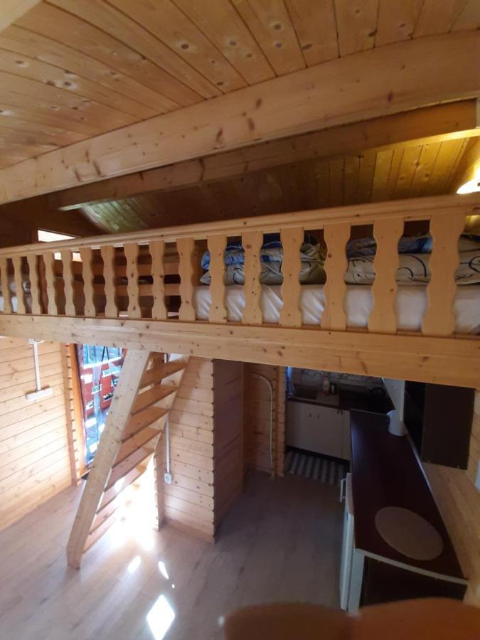 Zacisze Letniskowe Karsibor Lodge *