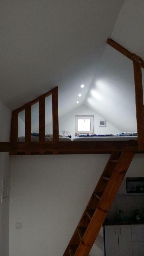 Zacisze Letniskowe Karsibor Lodge *